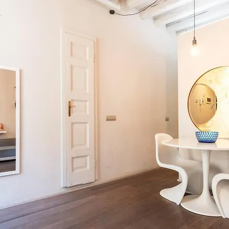 Lägenhet Ampio Monolocale Nel Cuore Di Brera Milano